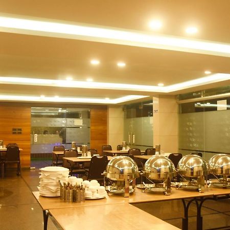 Hotel Om International Гокарна Екстер'єр фото