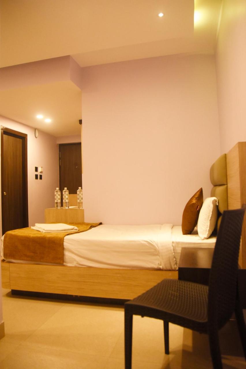 Hotel Om International Гокарна Екстер'єр фото