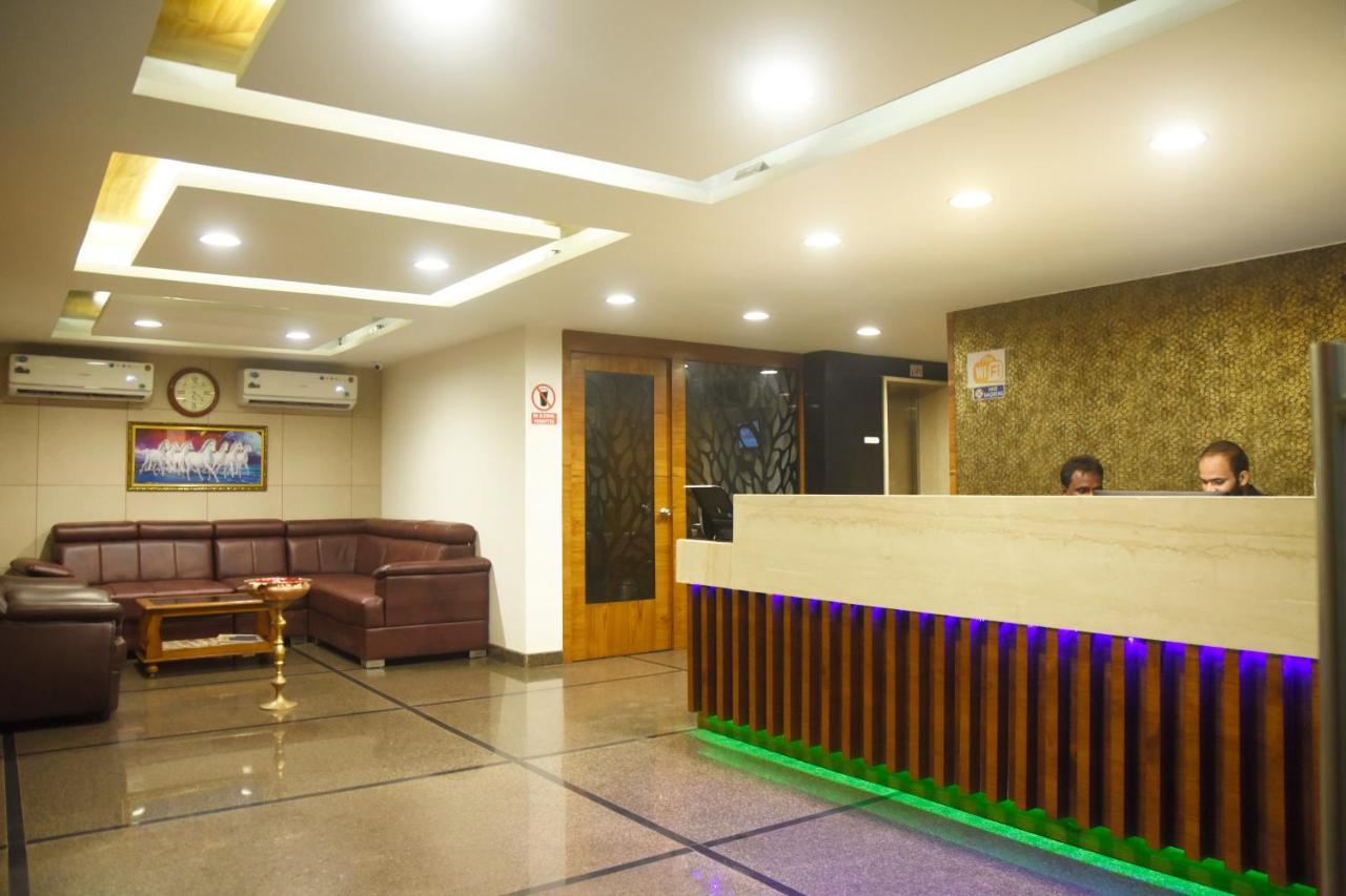 Hotel Om International Гокарна Екстер'єр фото